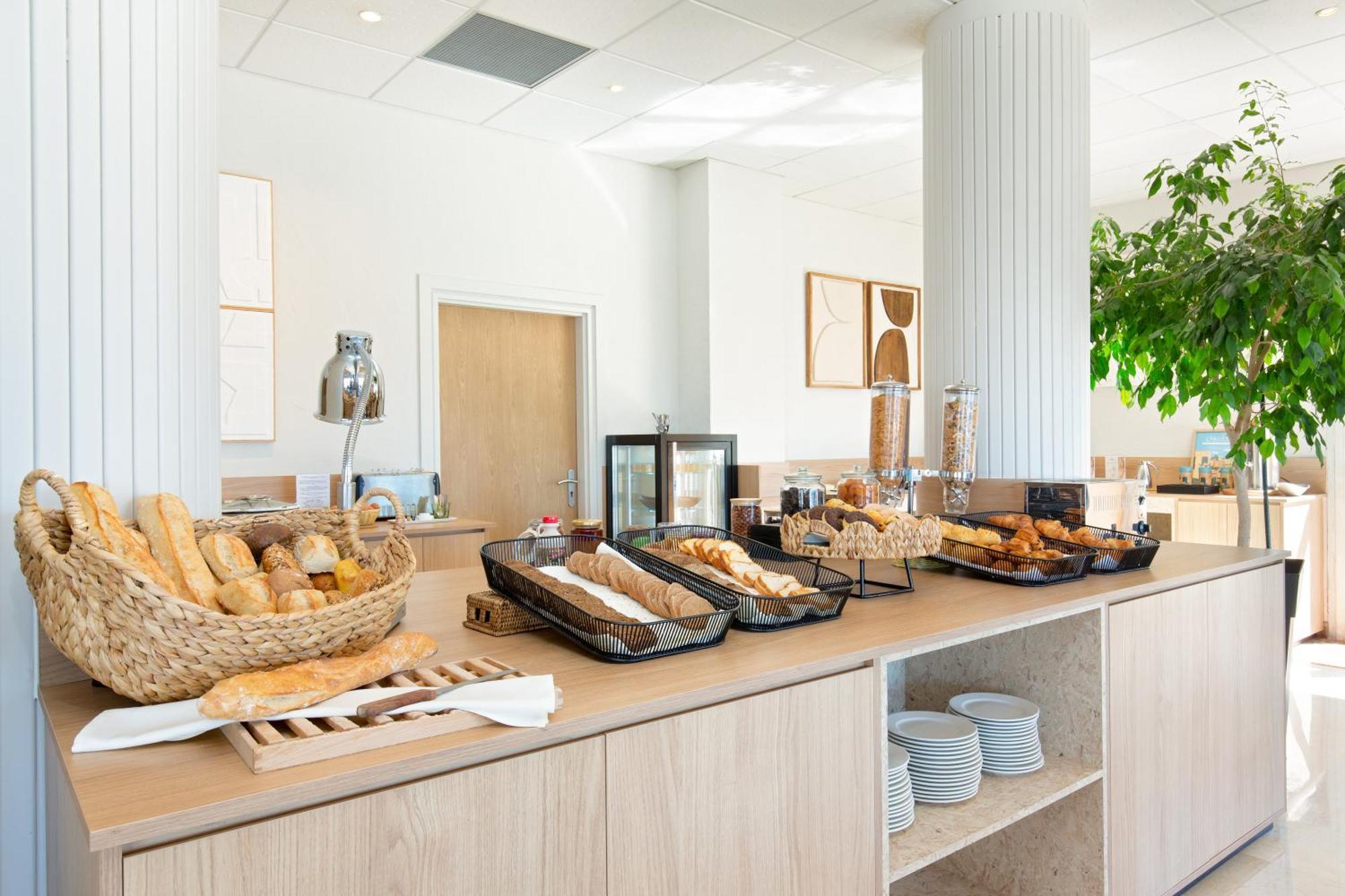 Best Western Plus La Marina Saint-Raphaël Zewnętrze zdjęcie